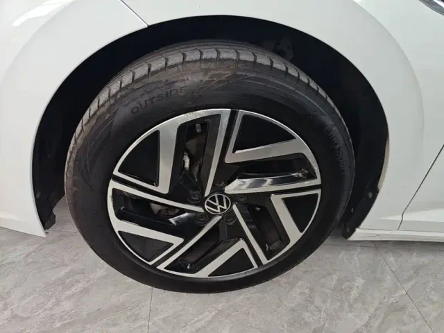 Volkswagen Sagitar — Фото автомобиля 22