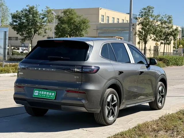 Geely Galaxy E5 — Фото автомобиля 6