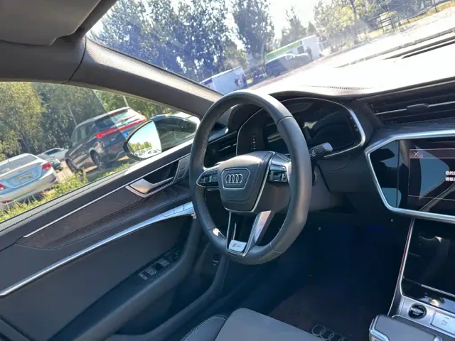 Audi A6L — Фото автомобиля 19