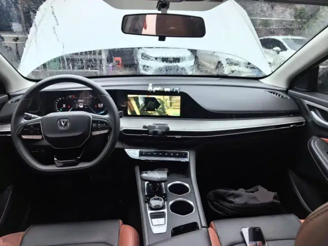 Changan Eado — Фото автомобиля 9