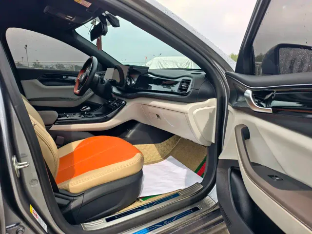 BYD Qin PLUS — Фото автомобиля 9