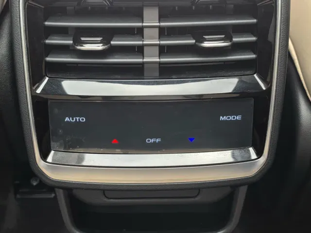 Geely Xingyue L — Фото автомобиля 6