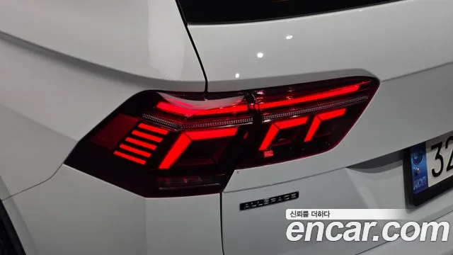 Volkswagen Tiguan — Фото автомобиля 22