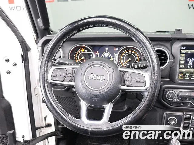 Jeep Wrangler JL — Фото автомобиля 16