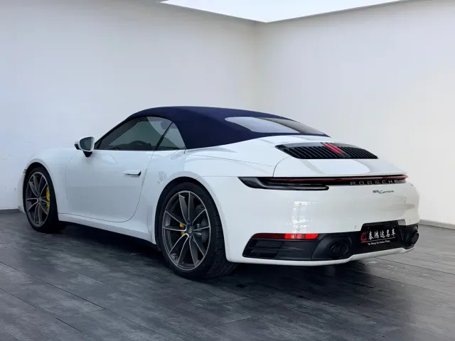 Porsche 911 — Фото автомобиля 5