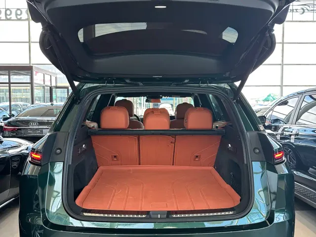Li Auto L7 — Фото автомобиля 24