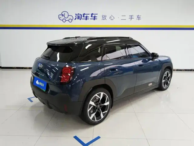 MINI Electric MINI ACEMAN — Фото автомобиля 3