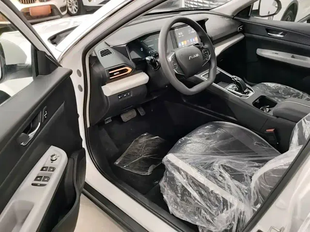 Dongfeng Fengshen E70 — Фото автомобиля 15