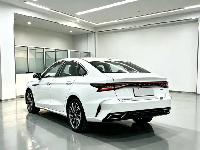 Chery Arrizo 8 — Фото автомобиля 8