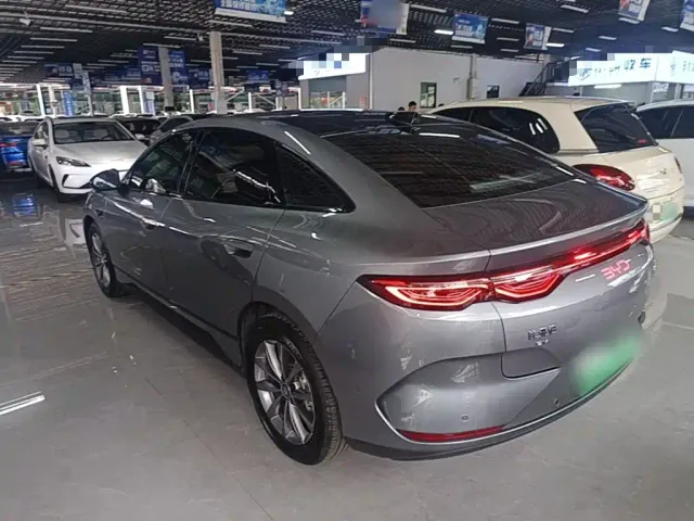 BYD Qin L — Фото автомобиля 22