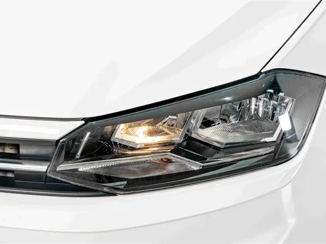 Volkswagen Polo — Фото автомобиля 4