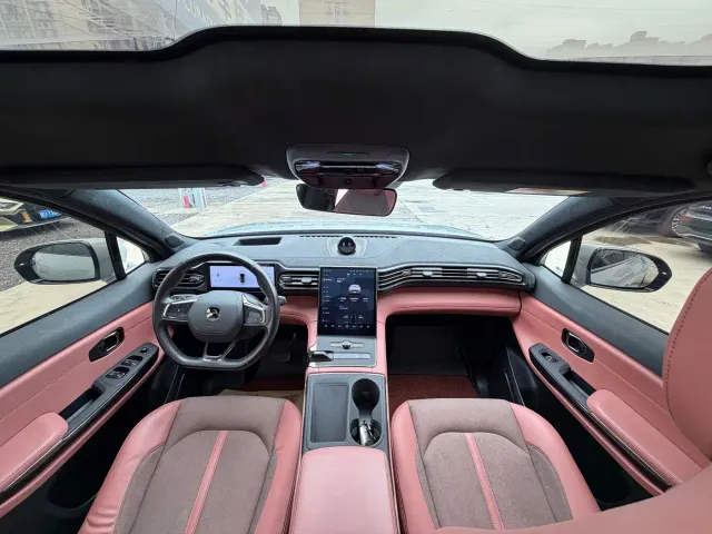 Nio EC6 — Фото автомобиля 9