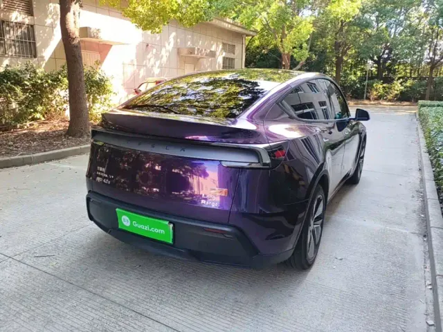 Tesla Model Y — Фото автомобиля 6