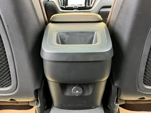 Volvo XC60 — Фото автомобиля 26