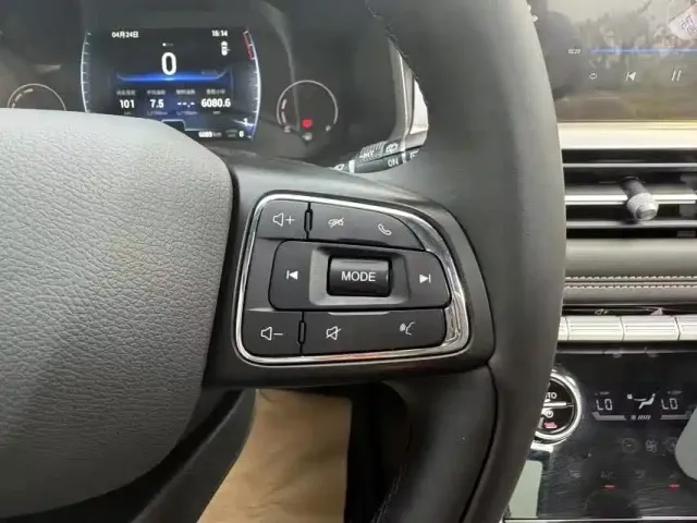 Chery Tiggo 8 — Фото автомобиля 24