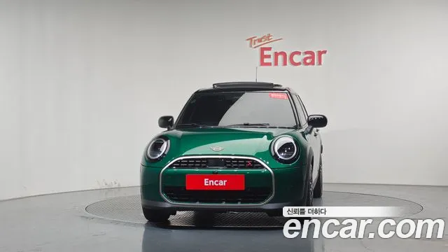 MINI Cooper 4th Gen — Фото автомобиля 3