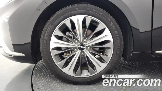 Kia K8 Signature — Фото автомобиля 5