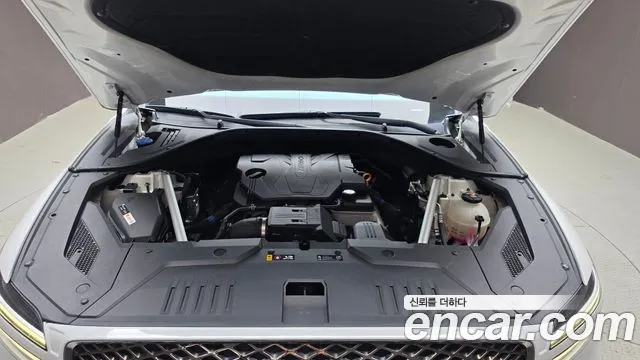 Genesis GV70 — Фото автомобиля 9