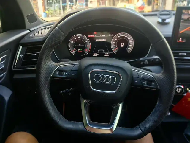 Audi Q5L — Фото автомобиля 5