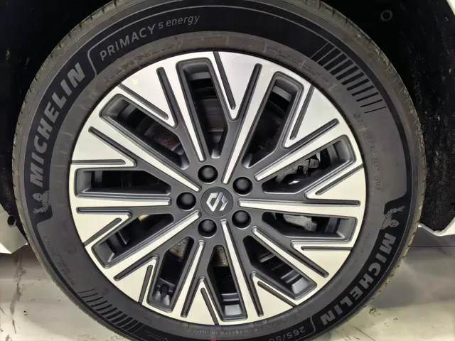Leapmotor D19 — Фото автомобиля 14