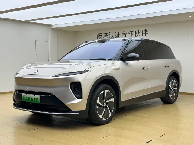 Nio ES8 — Фото автомобиля 2