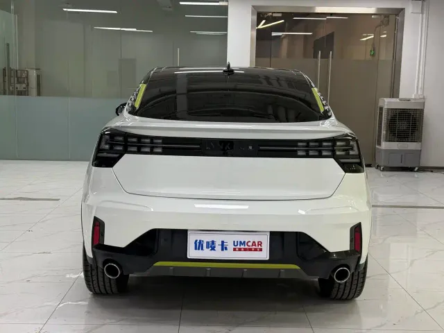 Lynk & Co 05 — Фото автомобиля 5