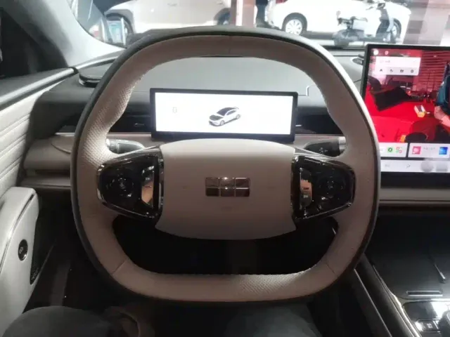 Geely Galaxy Xingyao 8 — Фото автомобиля 10