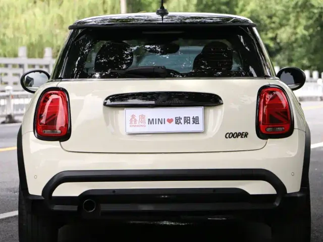 MINI Hatch — Фото автомобиля 6