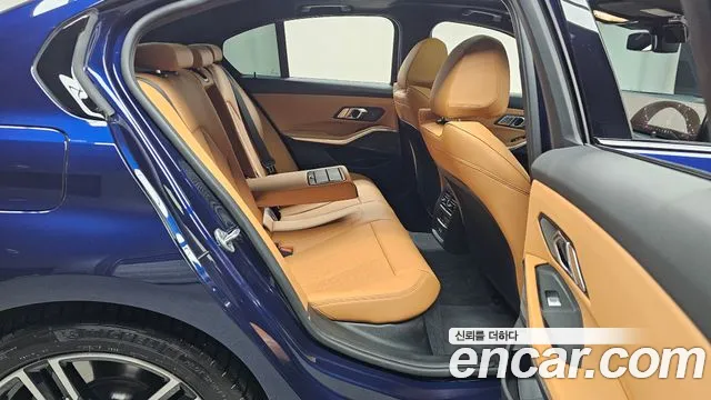 BMW 3-Series 3 серия (G20) 320i M Sport — Фото автомобиля 9