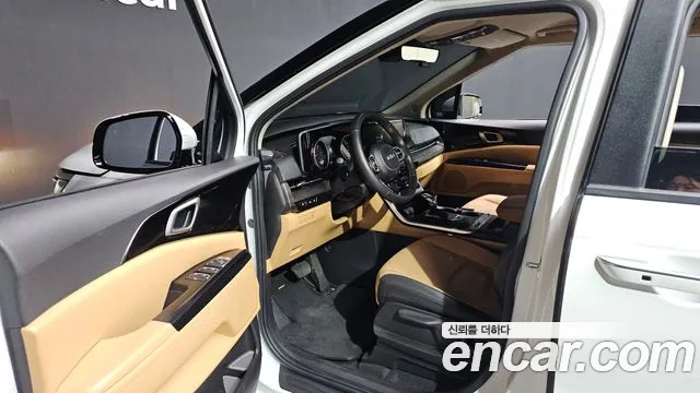 Kia Canival Carnival 4 поколение Дизель 9 мест Prestige — Фото автомобиля 9