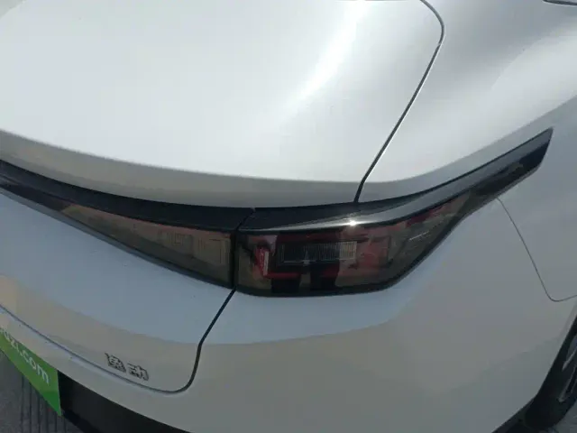 Changan Eado — Фото автомобиля 23
