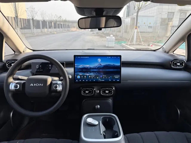GAC Aion UT — Фото автомобиля 9