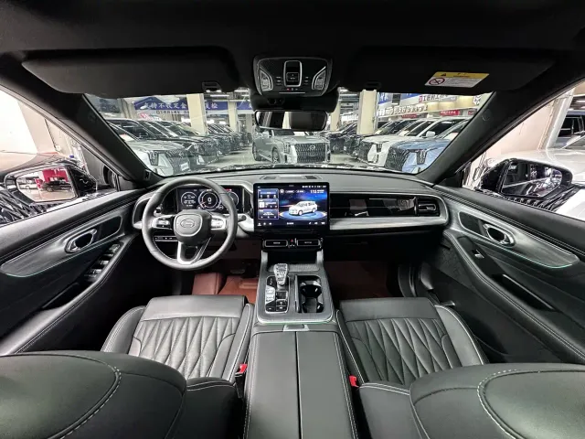 GAC Trumpchi GS8 — Фото автомобиля 11