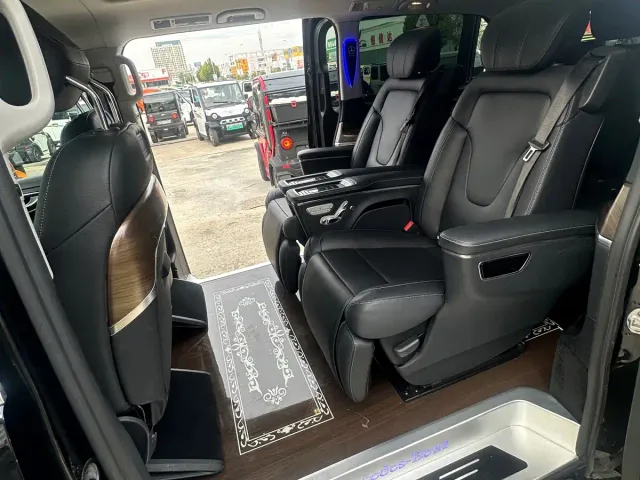Mercedes-Benz V-Class — Фото автомобиля 9