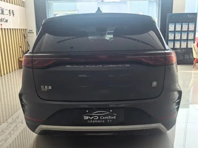BYD Tang — Фото автомобиля 11