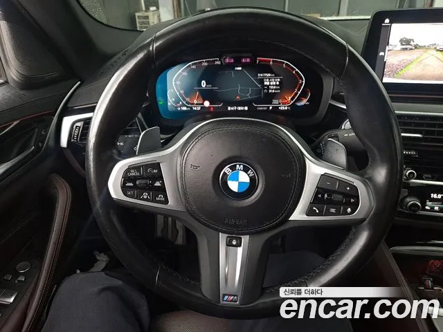 BMW 5-Series 5 серия (G30) 530i xDrive M Sport — Фото автомобиля 18