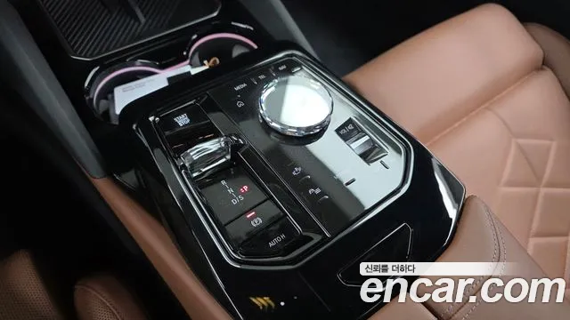 BMW 5 Series — Фото автомобиля 12