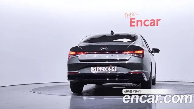 Hyundai AVANTE Avante (CN7) — Фото автомобиля 4
