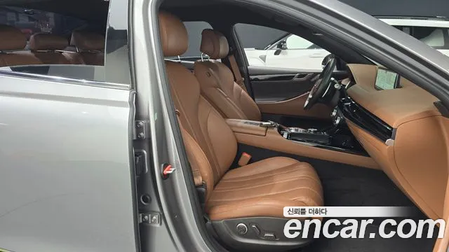 Genesis G80 Бензин 2.5 турбо 2WD — Фото автомобиля 25