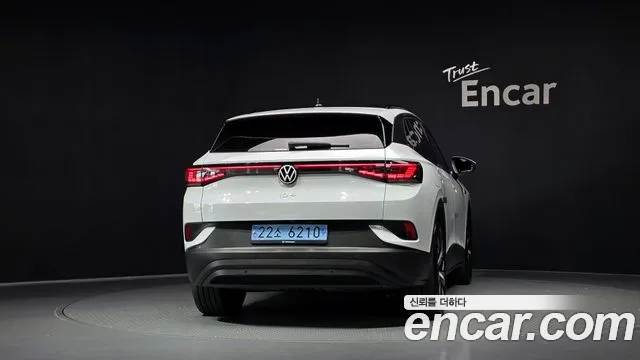 Volkswagen ID.4 — Фото автомобиля 4