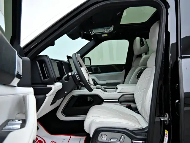 BYD FangChengBao Leopard 8 — Фото автомобиля 11