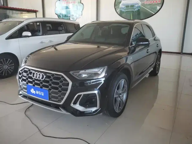 Фотография автомобиля — Audi Q5L