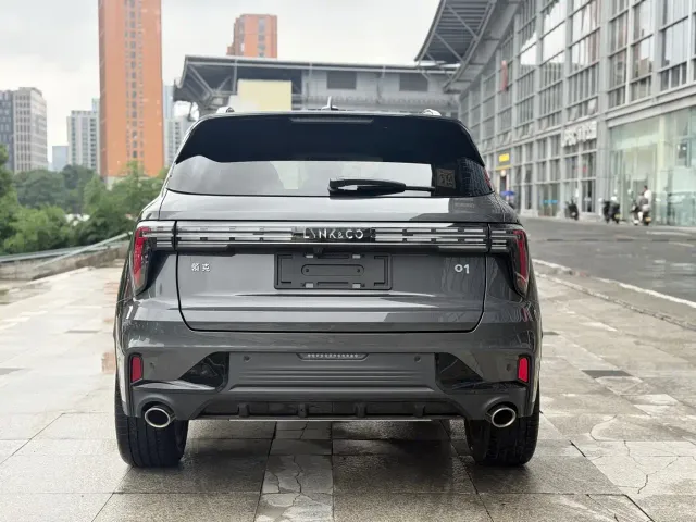 Lynk & Co 01 — Фото автомобиля 13