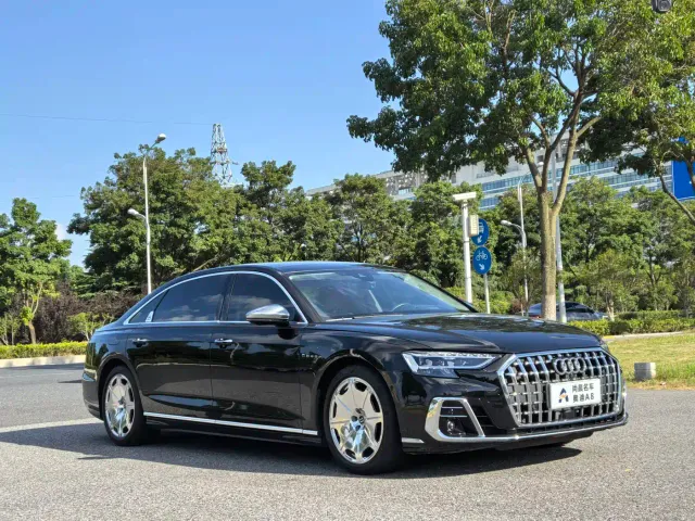 Audi A8 — Фото автомобиля 3