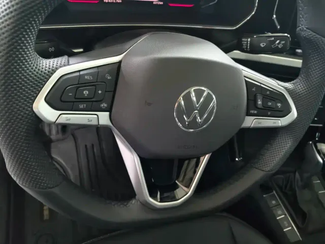 Volkswagen Passat — Фото автомобиля 17