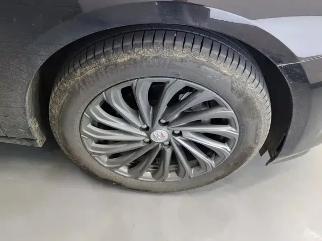 Buick LaCrosse — Фото автомобиля 6
