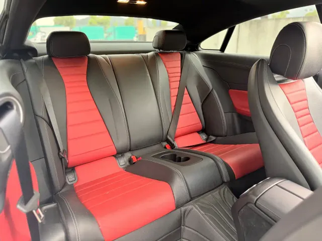Mercedes-Benz E-Class — Фото автомобиля 6