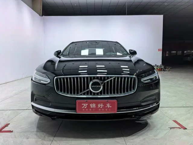 Volvo S90 — Фото автомобиля 2