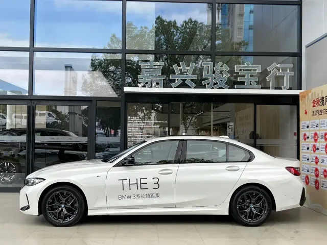 BMW 3 Series — Фото автомобиля 3