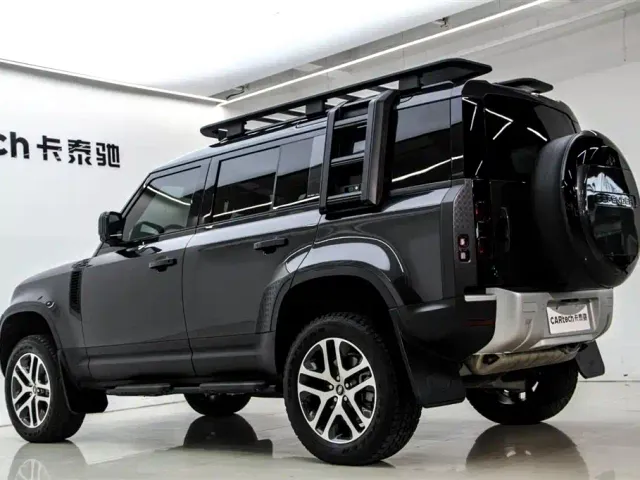 Land Rover Defender — Фото автомобиля 4